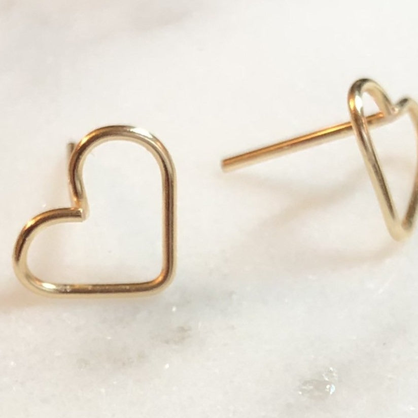 Ted Baker Harly Tiny Heart Rose Gold-Plated Stud Earrings | atlaspt.org