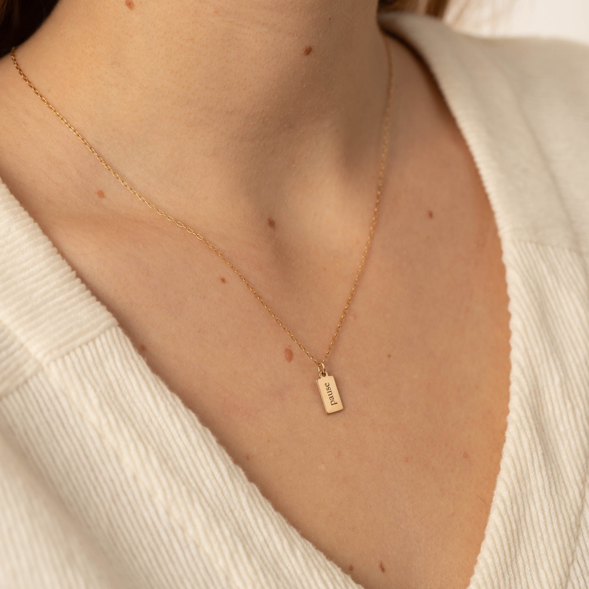 Female dog tag necklaces outlet